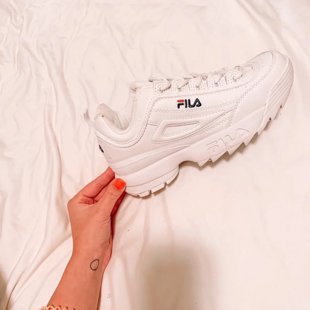 Filas - Picture 3 of 3